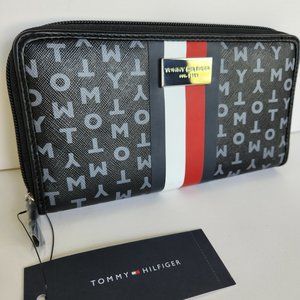 Tommy Hilfiger Wallet, Zip Around Wallet, Logo Black - NWT